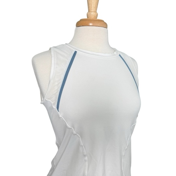Sofiabella Women's White Sleeveless Top Size Large - Picture 3 of 10
